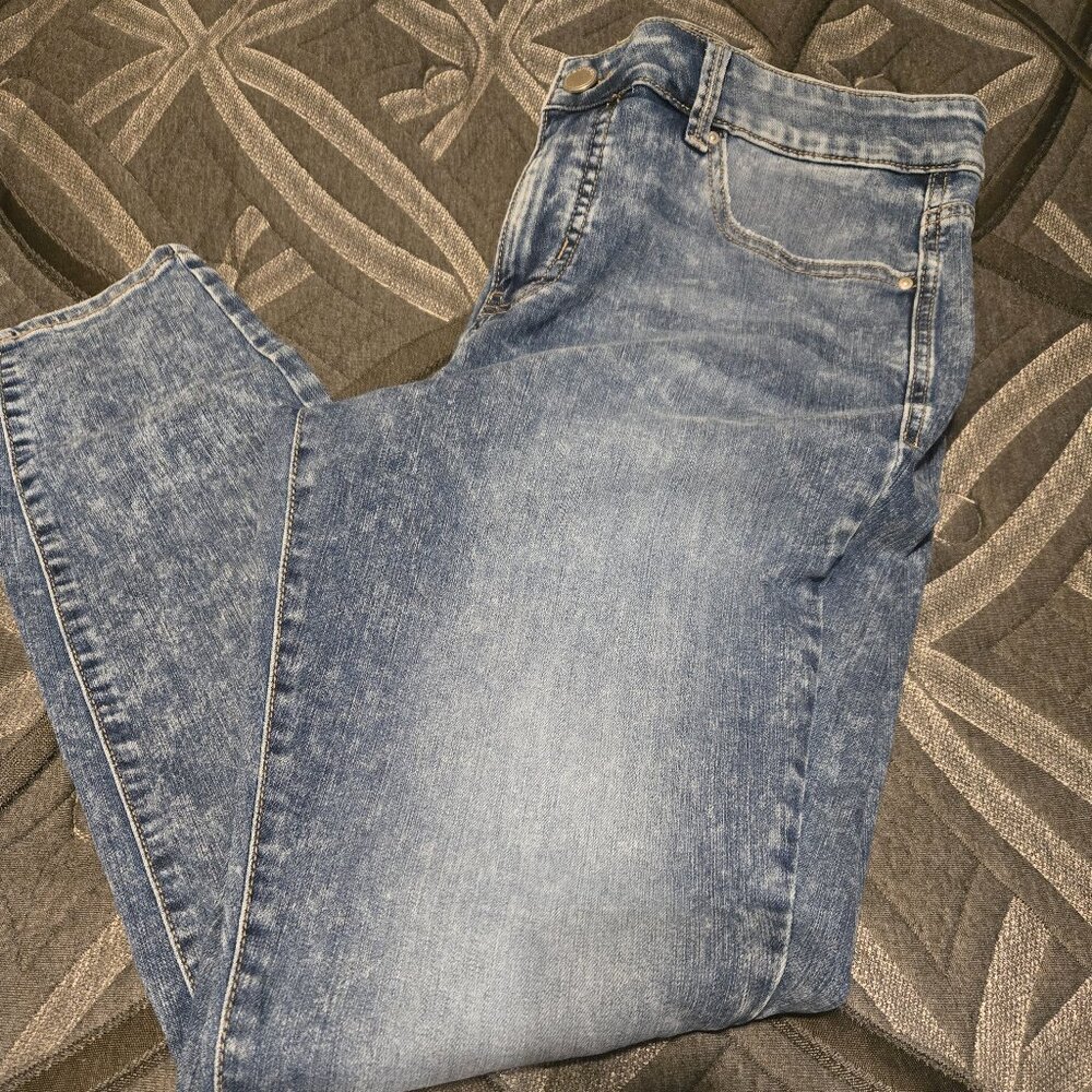 Maurices Everflex 16W